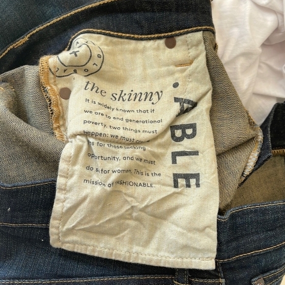 NEW ABLE The Carla Dark Wash Skinny Jeans 24 - Picture 4 of 4